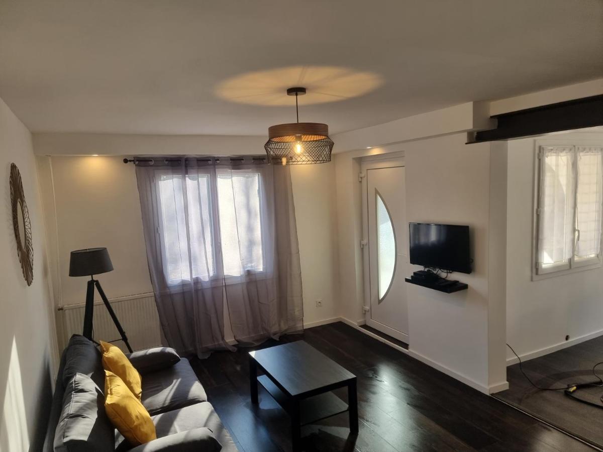 Le Petit Meas Superbe Appartement Au Calme. Pierrelatte Buitenkant foto